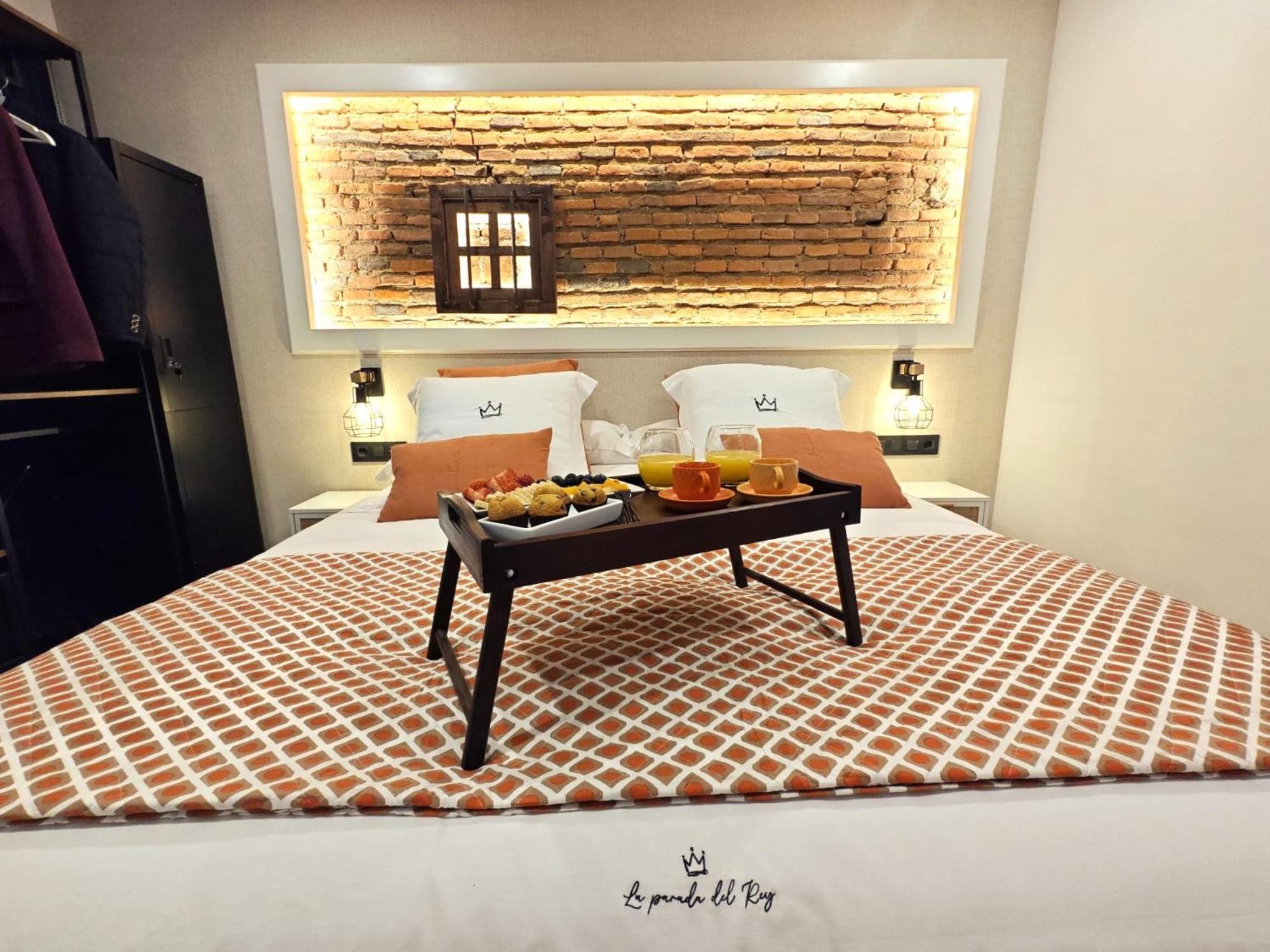La Parada Del Rey - Luxury Suites Plasencia Eksteriør billede